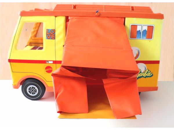 Mattel - Vintage 1970 - 1979 Mattel Barbie Camper