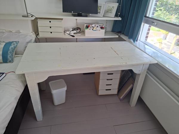 Witte houten tafel 140x70