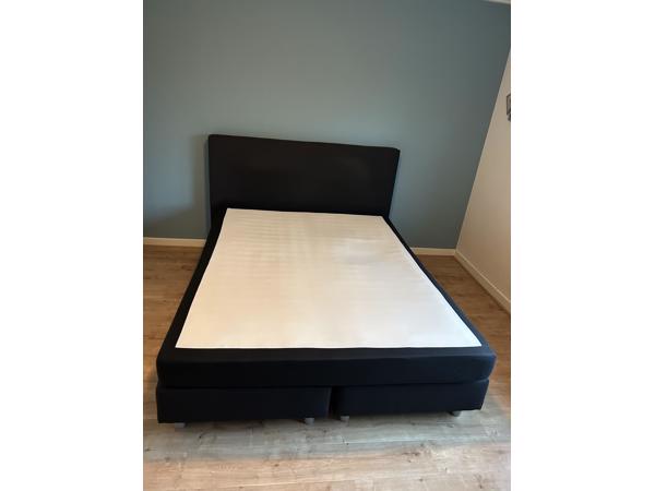 Gratis af te halen boxspring 160-200