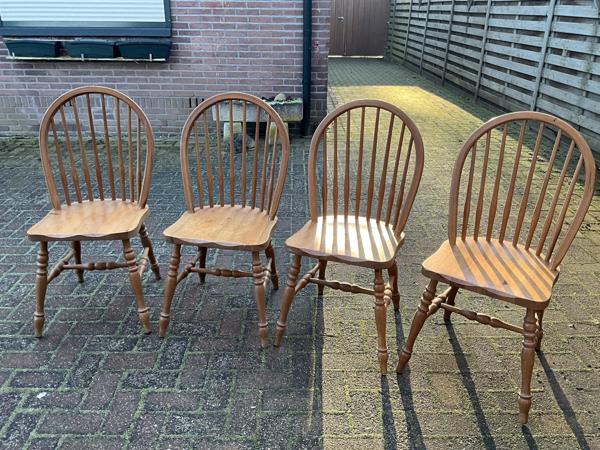 4  x eethoek stoelen grenen