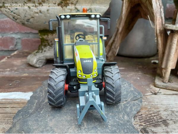 Siku claas Ares 697 ATZ 3256