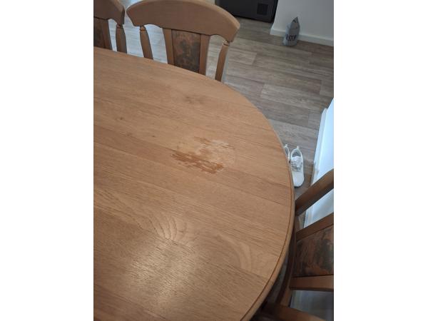 Eettafel+6 stoelen en salontafel