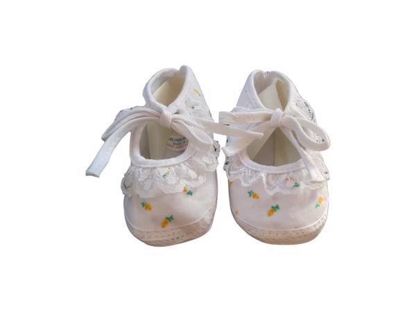 Junior Joy Babyschoenen Newborn Meisjes Wit Met Gele Roos