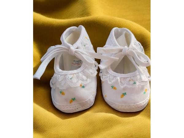 Junior Joy Babyschoenen Newborn Meisjes Wit Met Gele Roos