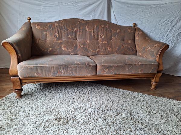 bank en stoel overcompleet i.v.m aanschaf andere meubels