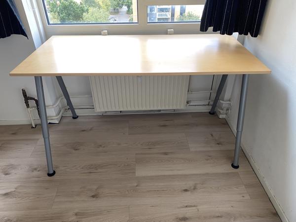 Bureau in hoogte verstelbaar