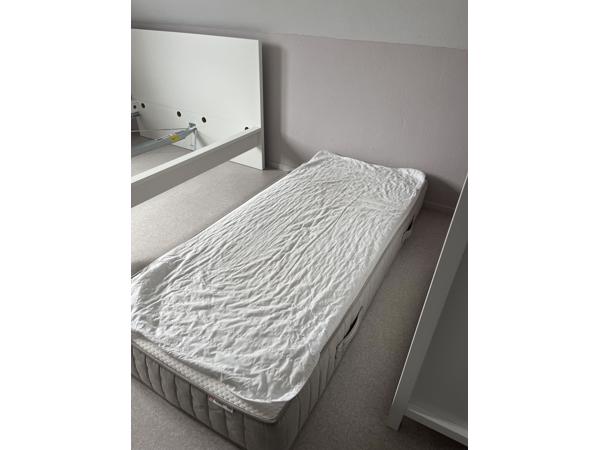 2 elektrisch verstelbare lattenbodems en 2 matrassen