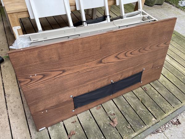 Bureau met onderstel