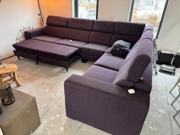 Hoekbank met relaxfunctie