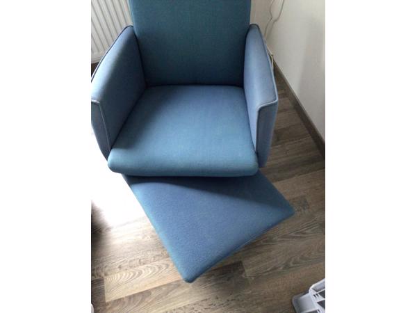 Blauw grijze handverstelbare relaxstoel