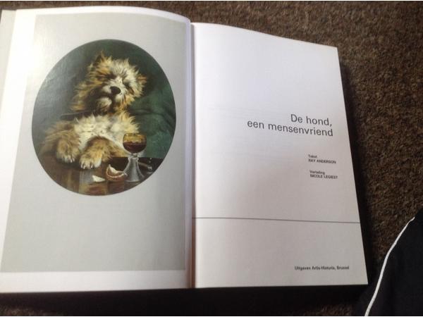 Boek van honden ,lieve en schattige huisdieren ,mensenvriend