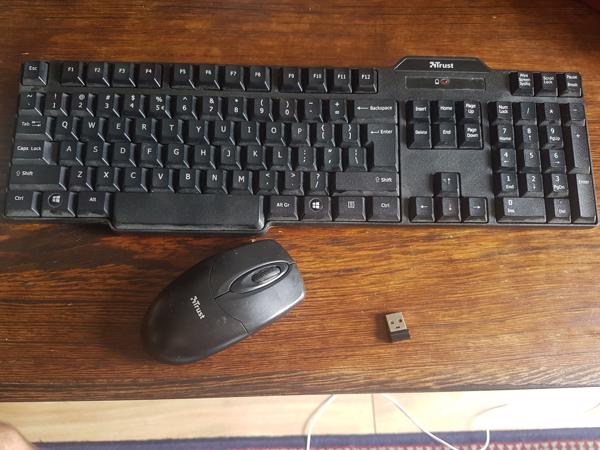 Draadloos toetsenbord en muis