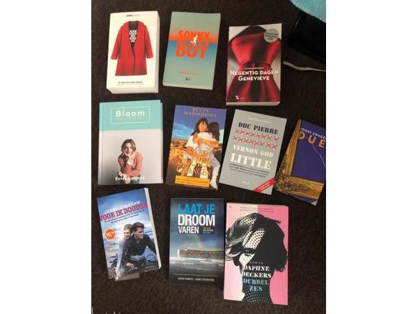 9  stuks  nieuwe  boeken