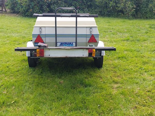 kampeer aanhangwagen