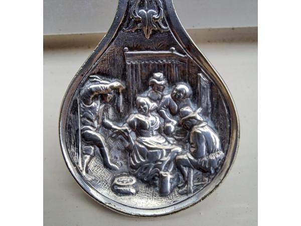 Antieke verzilverde theeduim .(ZFV 40).