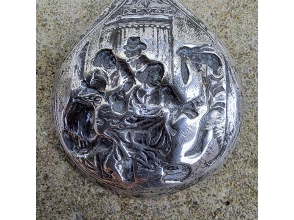 Antieke verzilverde theeduim .(ZFV 40).