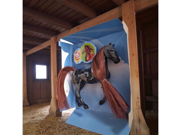 Little horse speelpaard zwart grijs bruine haren camouflage