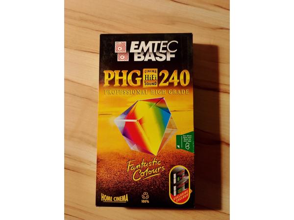 6 Basf / Emtec PHG 240 videocassette + 1 PHG 180 VHS