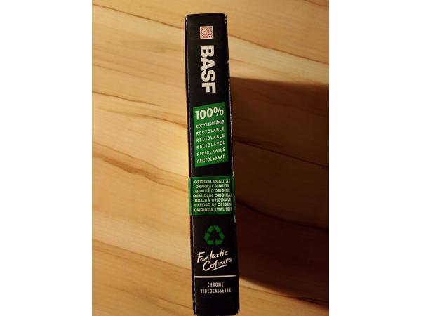 6 Basf / Emtec PHG 240 videocassette + 1 PHG 180 VHS