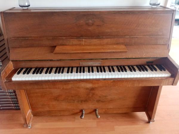 tweedehands piano te koop