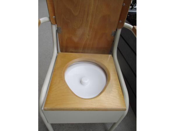 Zeer oude wc Stoel van 45 cm Hoog