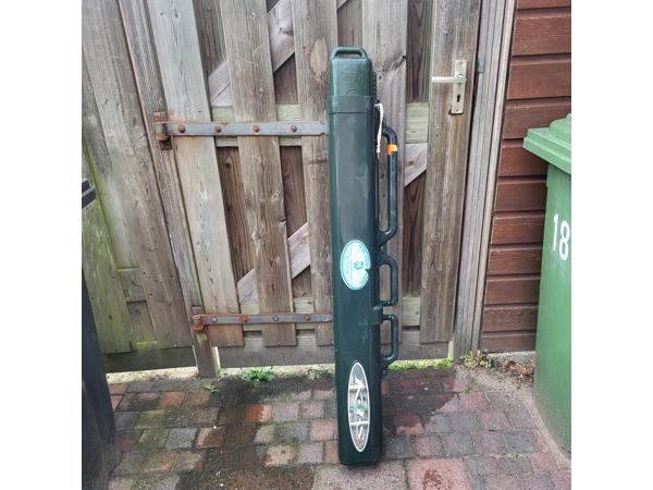 Reiskoffer voor vishengels