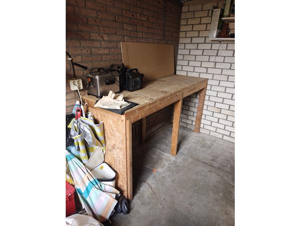 Tafel uit schuur /hout