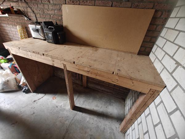 Tafel uit schuur /hout