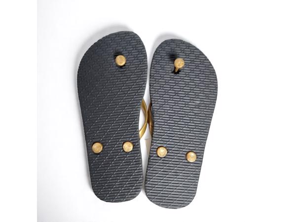 Teenslipper zwart goud met strass steentjes 34