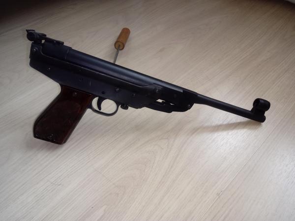 Luchtdrukpistool Record model 68, cal 4,5mm i.z.g.st.