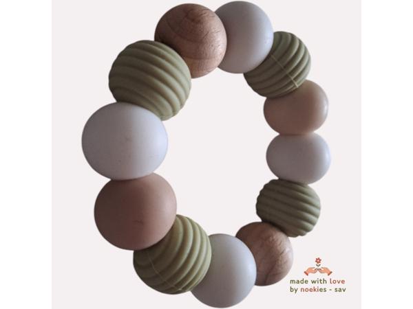 Noekies Handgemaakte Bijtring khaki beige - Nieuw!