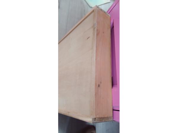 Bureau massief hout knalroze