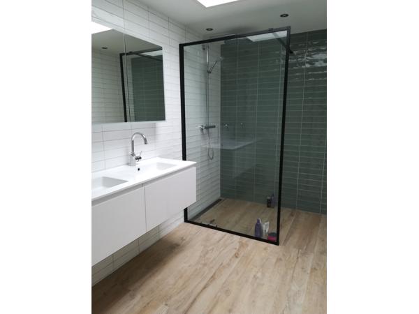 7,5x30 groene handvormtegels in mat en glans uit voorraad