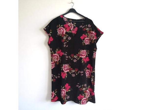Zomer jurk zwart roze L
