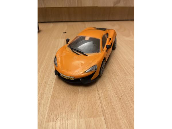Speelgoed auto oranje