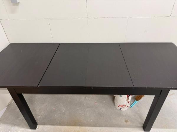 Ikea uitschuiftafel donkerbruin