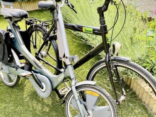 Twee Camping Fietsen van Giant Revive LX + Beixo met Cardan