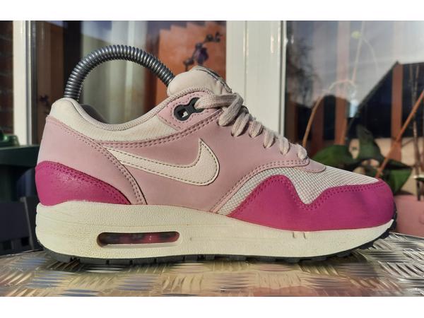 Nike Air Max 1 Sail Arctic Pink maat 36,5 36.5