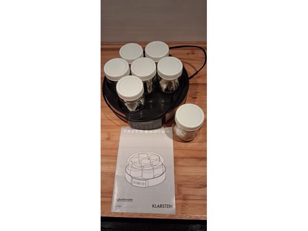 Yoghurt maker