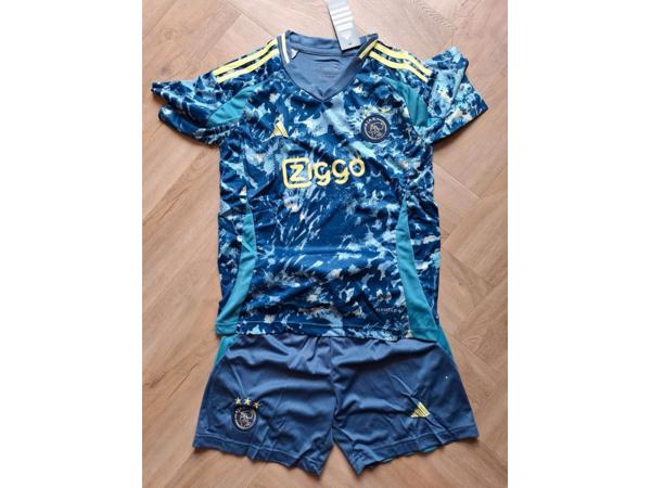 Voetbal shirts 24/25