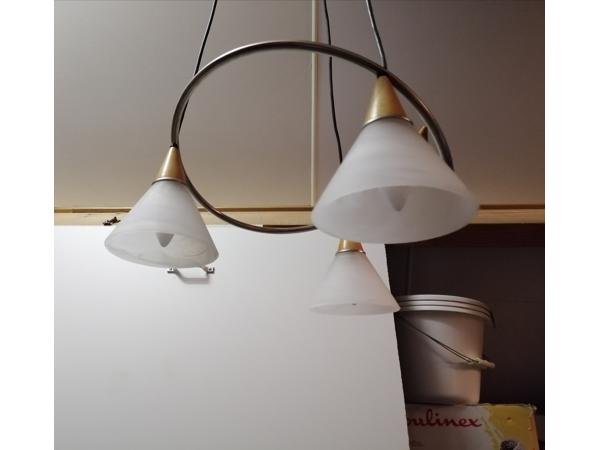 Hanglamp met melkglas lampenkappen