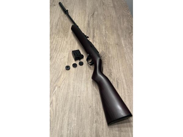 Crosman 1077 wood luchtbuks