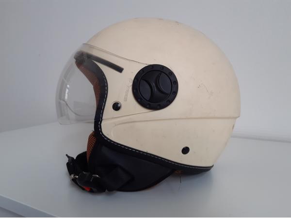 Helm voor brommer of scooter