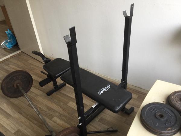 Fitness bank met halter stang