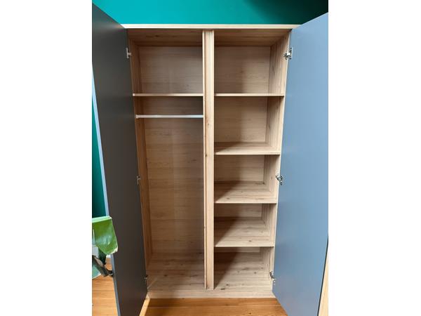 Kledingkast | 3-deurs | Grijs en Eiken | 166x53x197 cm