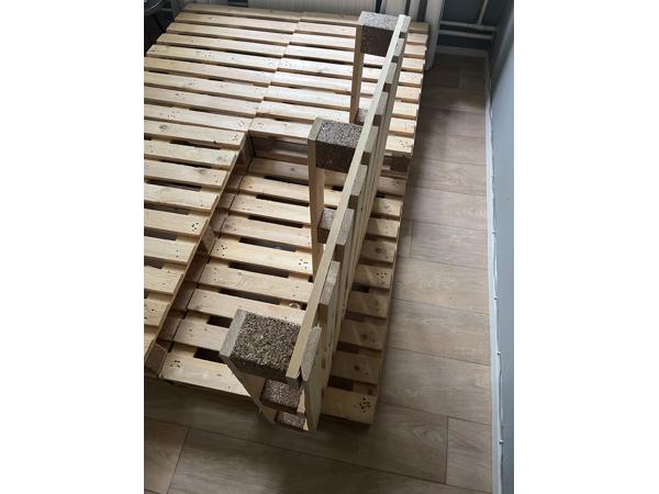 8x pallets (70x100)