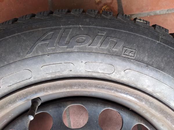 2 Michelin Alpin A4 216/60 R16 winterbanden