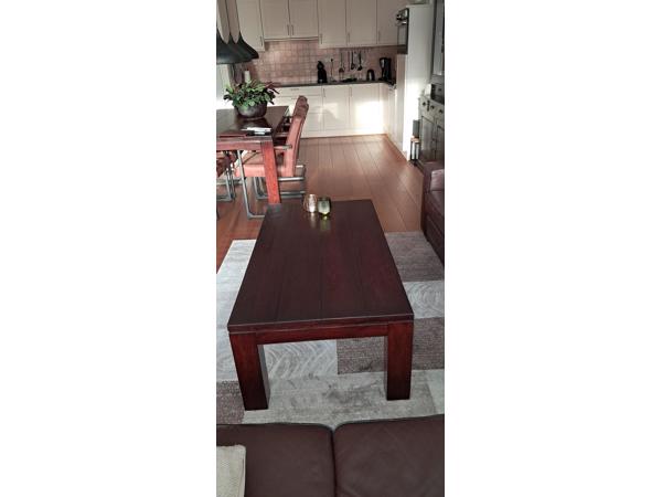 Salontafel. Massief eiken.