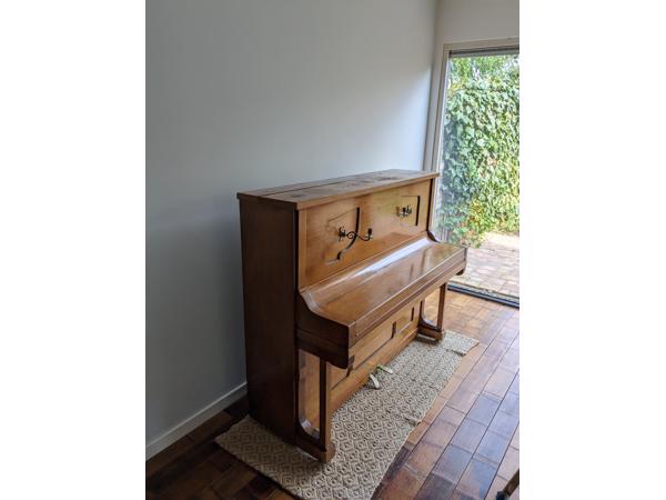 Mooie oude piano