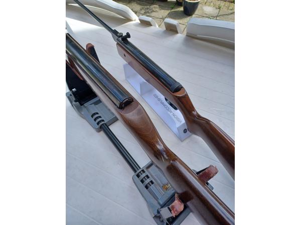 Te koop 2 luchtgeweren